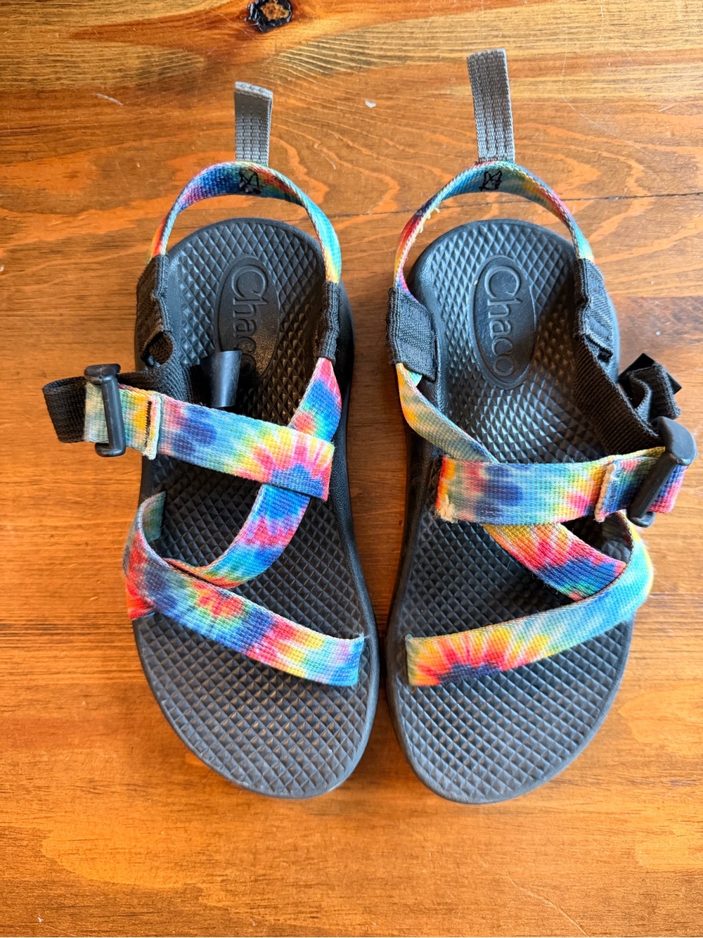 Chaco Kids Tie-Dye Strap Sandals - Black Footbed with Multicolor Webbing